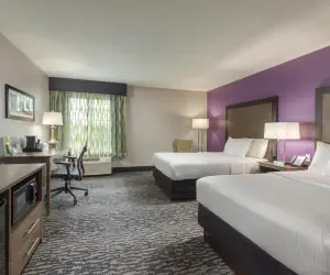 Photo 3 - La Quinta by Wyndham Visalia/Sequoia Gateway