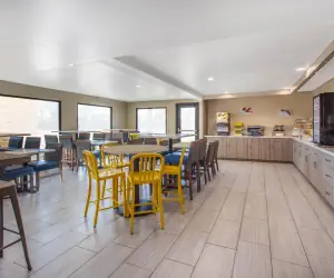 Photo 3 - Days Inn Merced / Yosemite Area