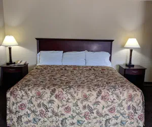 Photo 3 - Knights Inn Pine Grove