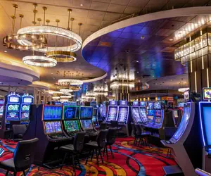 Photo 4 - Horseshoe Black Hawk