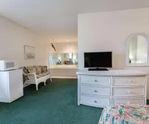 Photo 3 - Super 8 by Wyndham Reedsburg