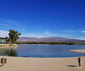 Photo 4 - The Nautical Beachfront Resort