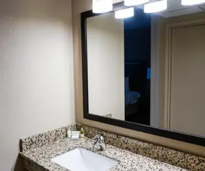 Photo 4 - Boarders Inn & Suites by Cobblestone Hotels - Grand Island