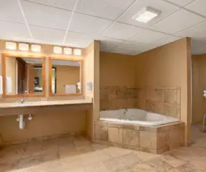 Photo 5 - Days Inn by Wyndham Helena