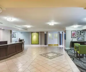 Photo 2 - Days Inn by Wyndham Gainesville Florida