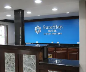 Photo 3 - SureStay Hotel by Best Western Cedar Rapids