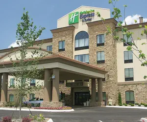 Photo 2 - Holiday Inn Express & Suites - Cleveland Northwest, an IHG Hotel