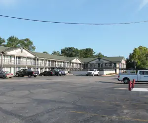 Photo 2 - Americas Best Value Inn Tuscaloosa