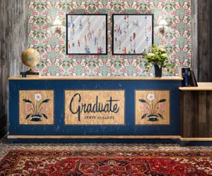 Photo 2 - Graduate State College