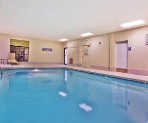 Photo 3 - Holiday Inn Express Hotel & Suites - Atlanta/Emory University Area, an IHG Hotel