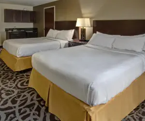 Photo 4 - Murfreesboro Central Hotel