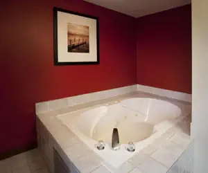 Photo 4 - Red Lion Inn & Suites Kent - Seattle Area