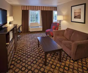 Photo 3 - Red Lion Inn & Suites Kent - Seattle Area