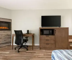 Photo 4 - Gatlinburg River Inn