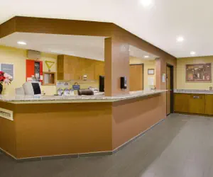 Photo 2 - Days Inn by Wyndham Fremont