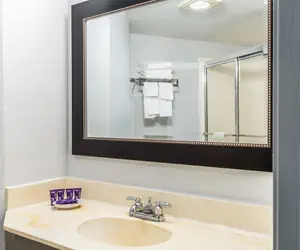 Photo 2 - Knights Inn Searcy