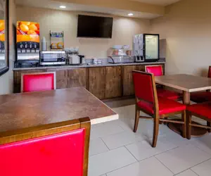 Photo 3 - SureStay Hotel by Best Western Tupelo North