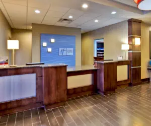 Photo 4 - Holiday Inn Express & Suites Oak Ridge, an IHG Hotel