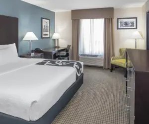 Photo 3 - La Quinta by Wyndham Moscow Pullman