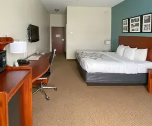 Photo 2 - Sleep Inn & Suites Pearland - Houston South