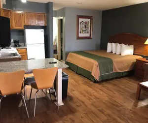 Photo 2 - Americas Best Value Inn Yukon