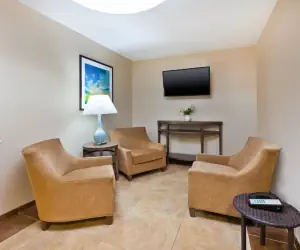 Photo 2 - Candlewood Suites Huntersville-Lake Norman Area, an IHG Hotel