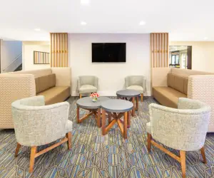 Photo 3 - Holiday Inn Express San Diego Airport-Old Town, an IHG Hotel