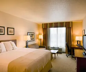 Photo 4 - Holiday Inn Purdue - Fort Wayne, an IHG Hotel