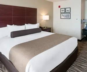 Photo 2 - Cobblestone Hotel & Suites - Janesville