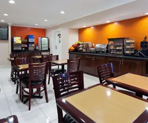 Photo 5 - Best Western Pasadena Inn