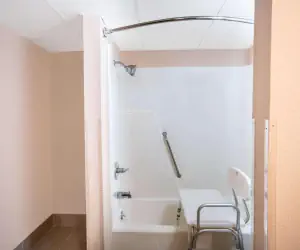 Photo 3 - Baymont by Wyndham Knoxville I-75