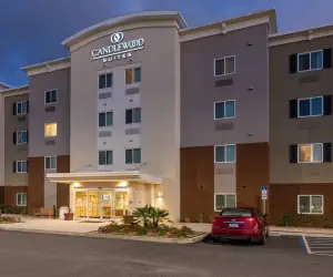 Photo 3 - Candlewood Suites - Pensacola - University Area, an IHG Hotel