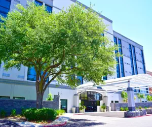 Photo 3 - Holiday Inn Alexandria - Downtown, an IHG Hotel