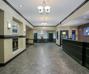 Photo 5 - Holiday Inn Express & Suites - Green Bay East, an IHG Hotel