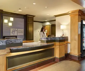 Photo 4 - Holiday Inn Express Hotel & Suites Warwick-Providence Airport, an IHG Hotel