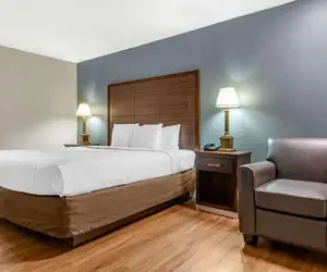 Photo 4 - Econo Lodge