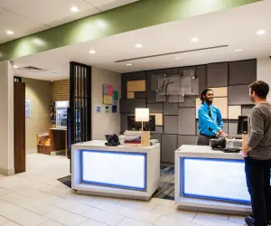 Photo 2 - Holiday Inn Express & Suites Lexington Park California, an IHG Hotel
