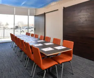 Photo 3 - Holiday Inn Express & Suites Farmington Hills - Detroit, an IHG Hotel