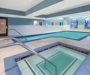 Photo 4 - Holiday Inn Express Hotel & Suites Bishop, an IHG Hotel