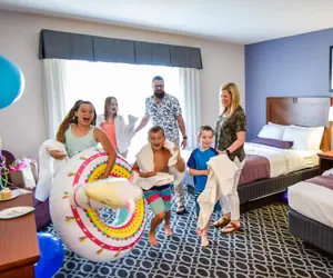 Photo 4 - Bluemont Hotel