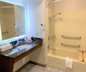 Photo 3 - Baymont by Wyndham Eden