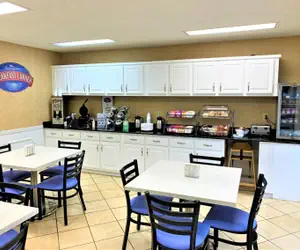 Photo 5 - Baymont by Wyndham Eden