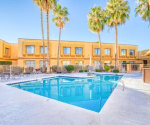 Photo 2 - Best Western Green Valley Inn