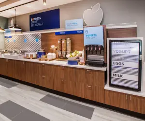 Photo 2 - Holiday Inn Express and Suites Newberry, an IHG Hotel