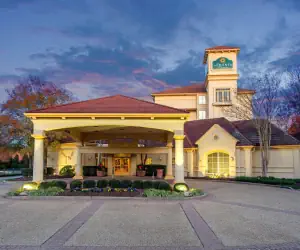 Photo 4 - La Quinta by Wyndham Raleigh Cary