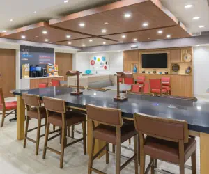 Photo 2 - Holiday Inn Express Southington, an IHG Hotel