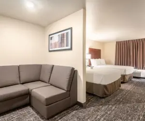 Photo 4 - Cobblestone Hotel & Suites - Newport