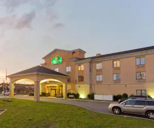 Photo 2 - La Quinta by Wyndham Richmond - Kings Dominion