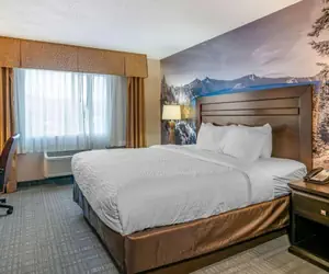 Photo 5 - Clarion Pointe Medford