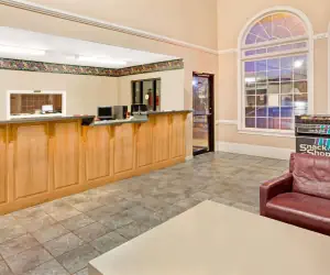 Photo 3 - Super 8 by Wyndham Marietta/West/Atl Area